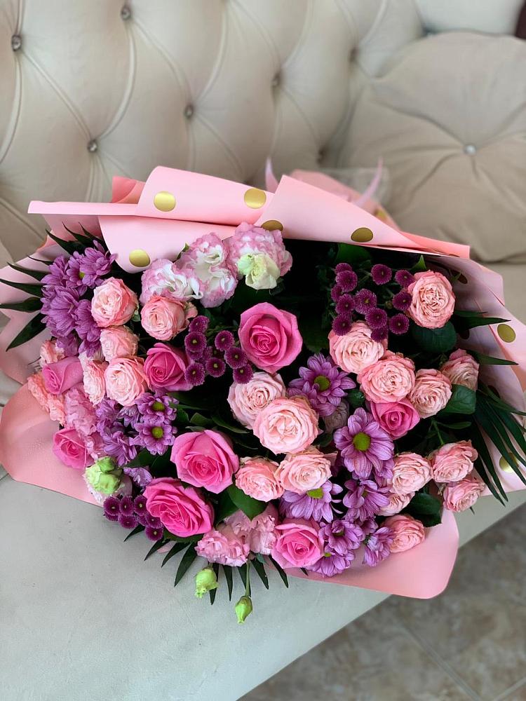 Букет цветов из: Хризантемы, Розы и Лизиантусы в Инзер