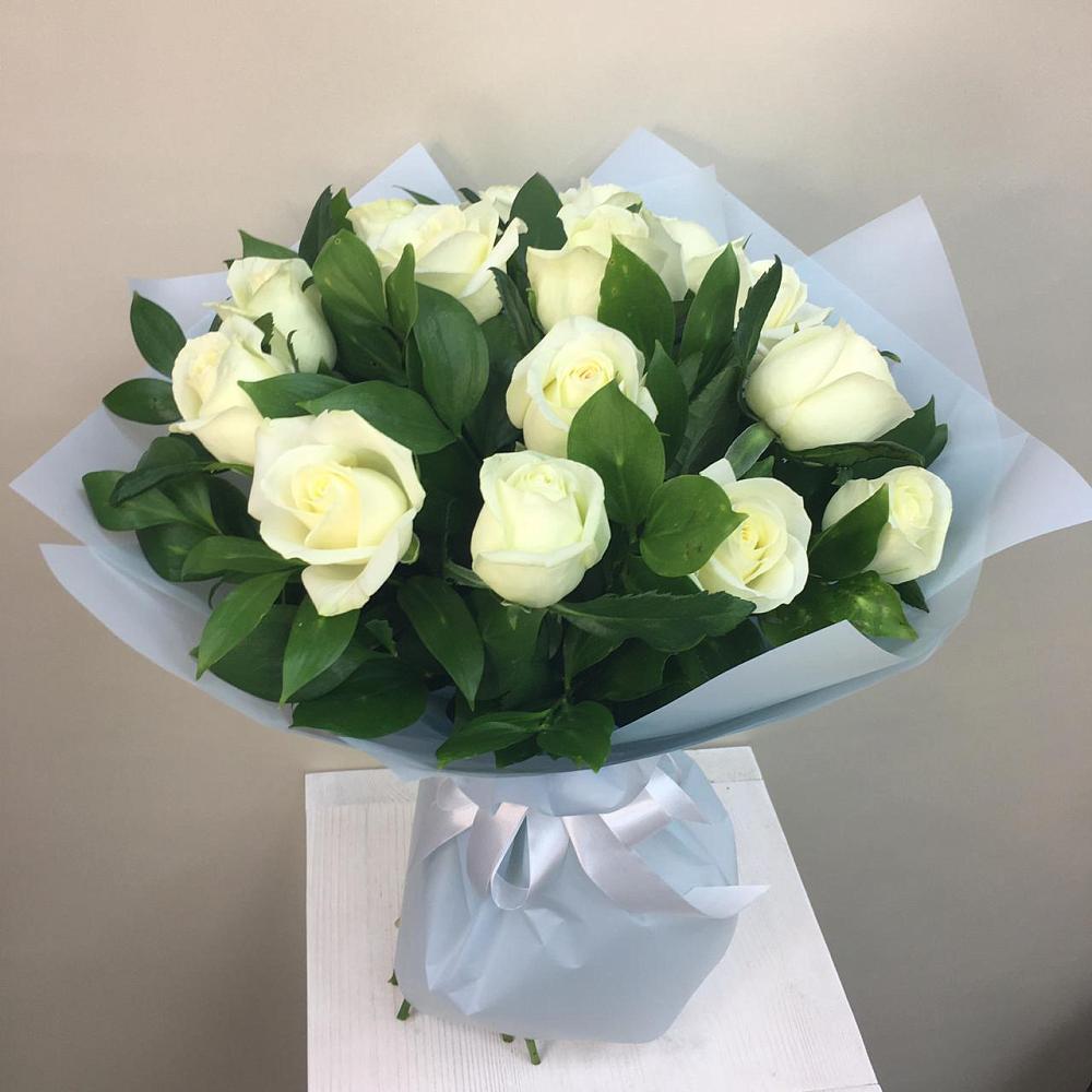 Букет 15 Белых роз Проуд в Инзер