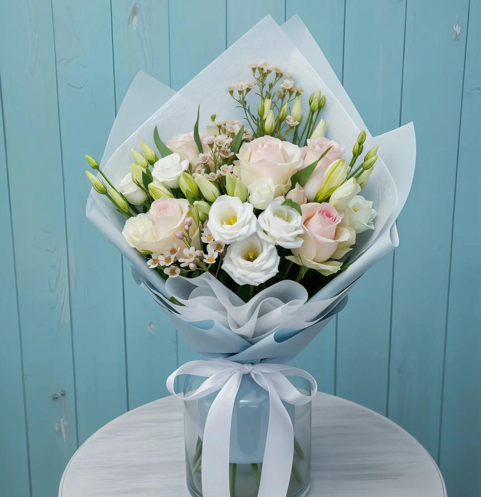 Букет цветов из: Розы и Лизиантусы в Инзер