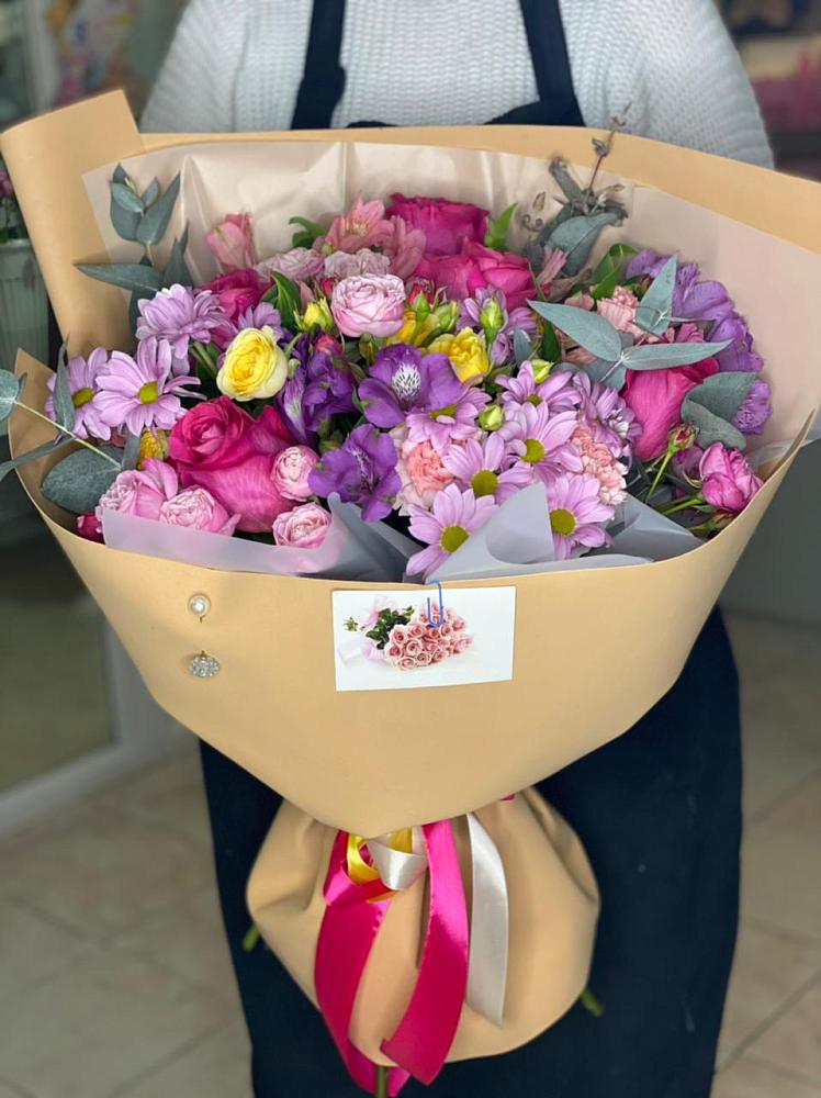 Букет цветов из: Хризантемы, Гвоздики и Альстромерии в Инзер