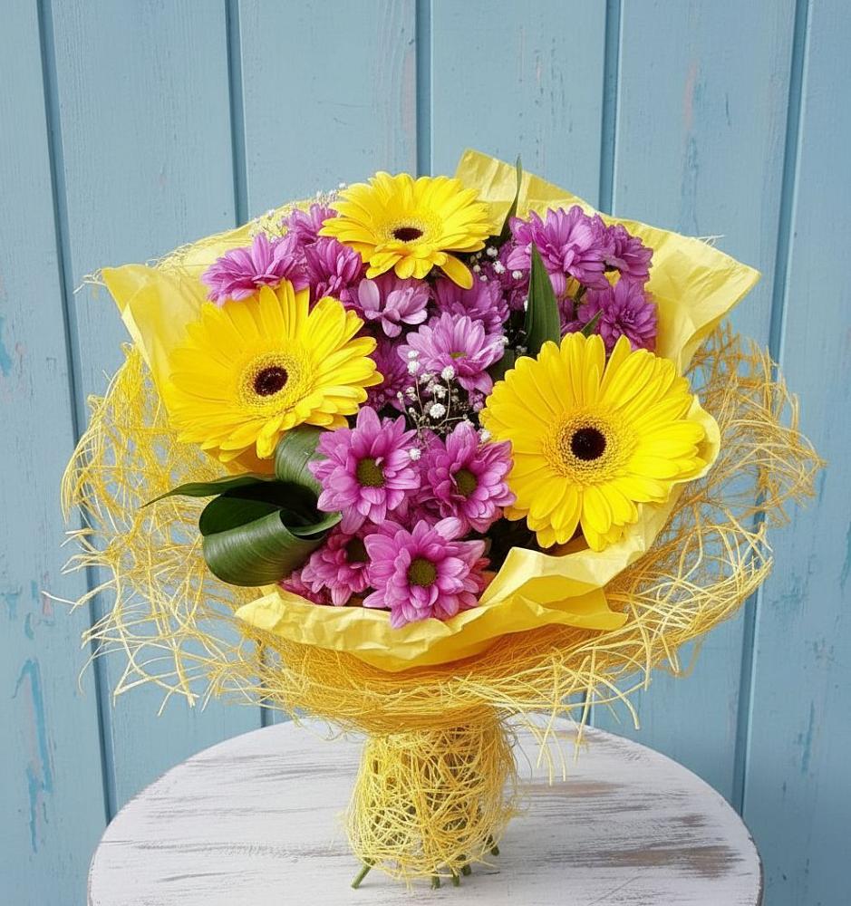 Букет цветов из: Хризантемы и Герберы в Инзер