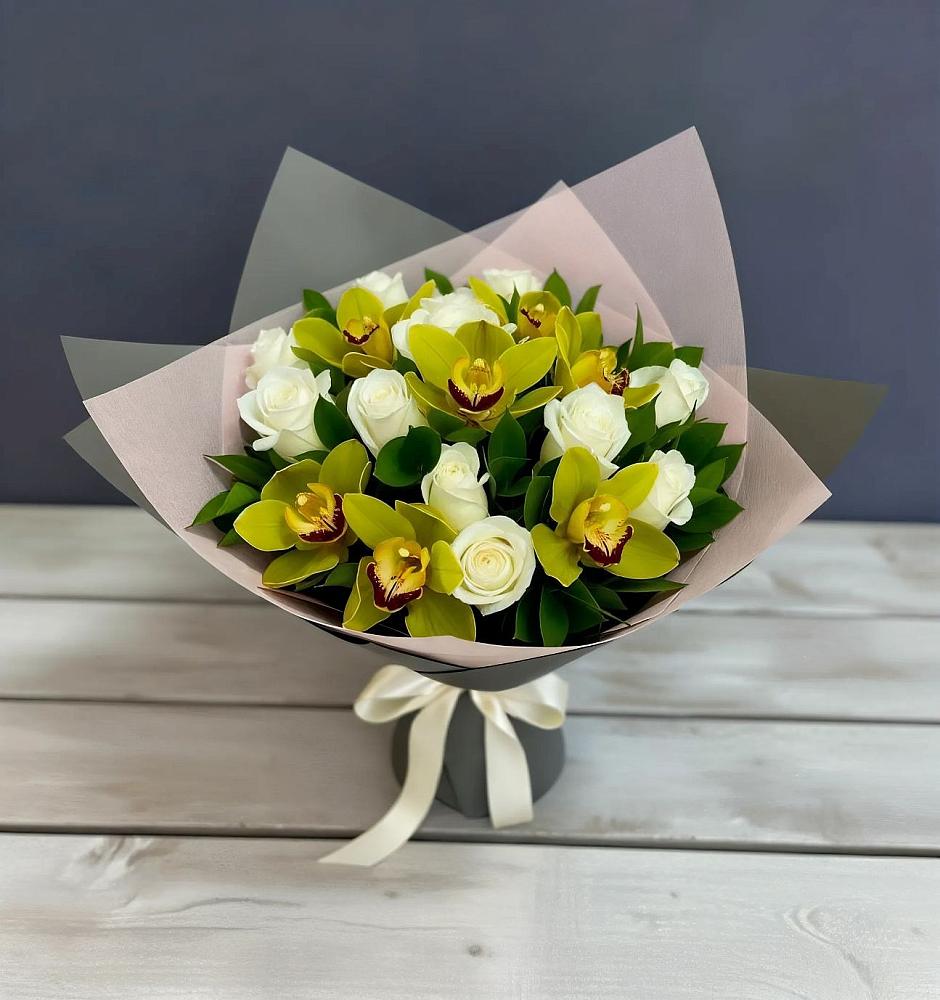 Букет цветов из: Орхидеи и Розы в Инзер