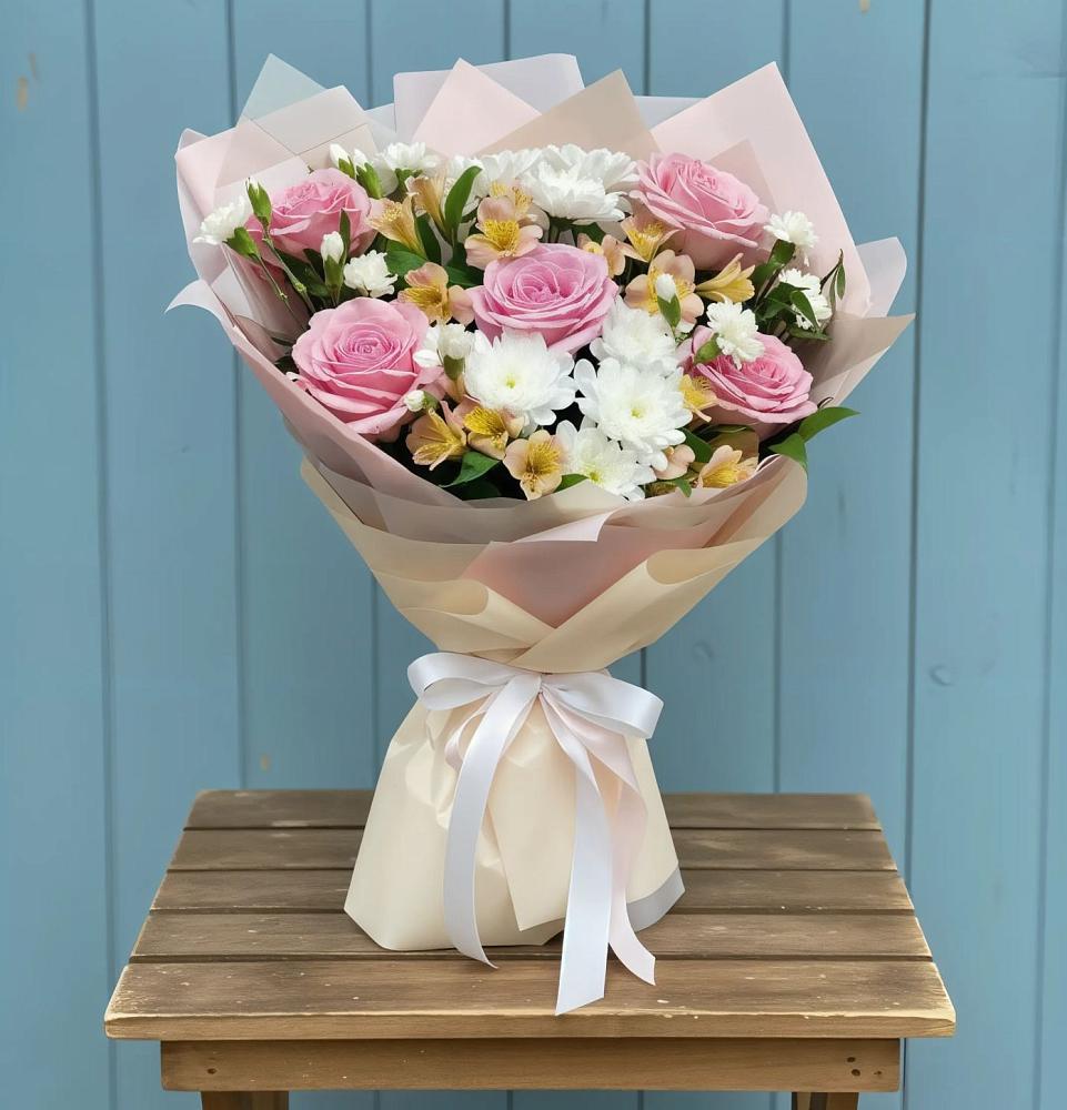 Букет цветов из: Гвоздики, Орхидеи и Розы в Инзер