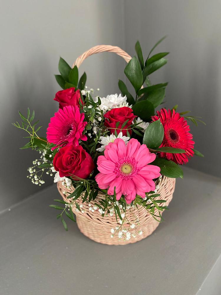 Цветочная композиция из Розы, Хризантемы и Герберы в корзине в Инзер